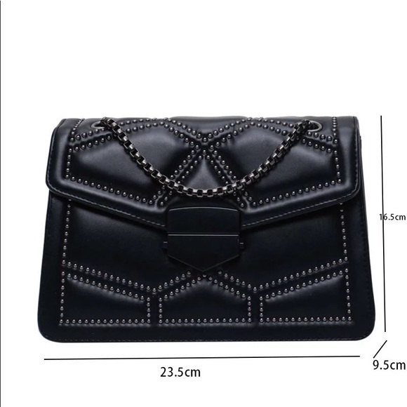 Crossbody Chain Black Purse / Messenger Bag - Picture 4 of 14